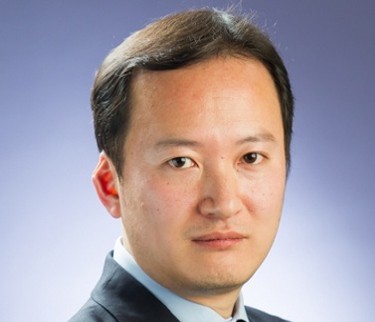 日経BP 経営メディアユニット長補佐</br>日経ビジネス電子版元編集長<br />山崎 良兵(元ニューヨーク支局特派員)